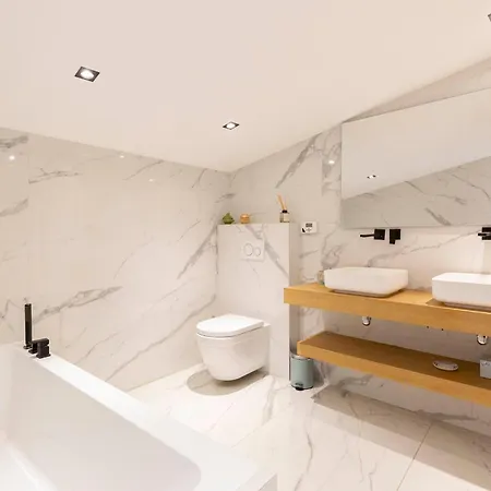 Townhouse With Terrace & Parking In The Heart Of Old אנטיב