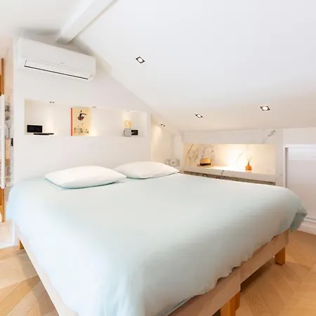 Modern Townhouse With Terrace & Parking In The Heart Of Old Antibes * Antibes